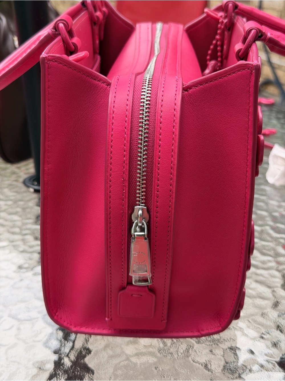 Coach Rogue Tea Rose Dragonfruit - Picture 4 of 14